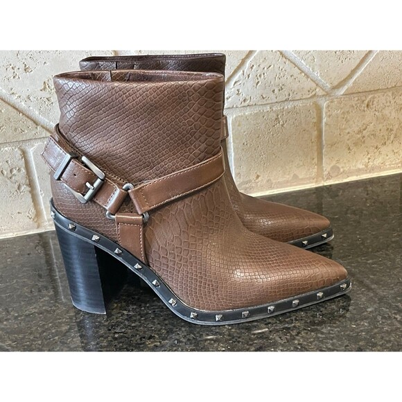 CHARLES BY CHARLES DAVID Decker Embossed brown Boots booties heels size 5 - Picture 3 of 7
